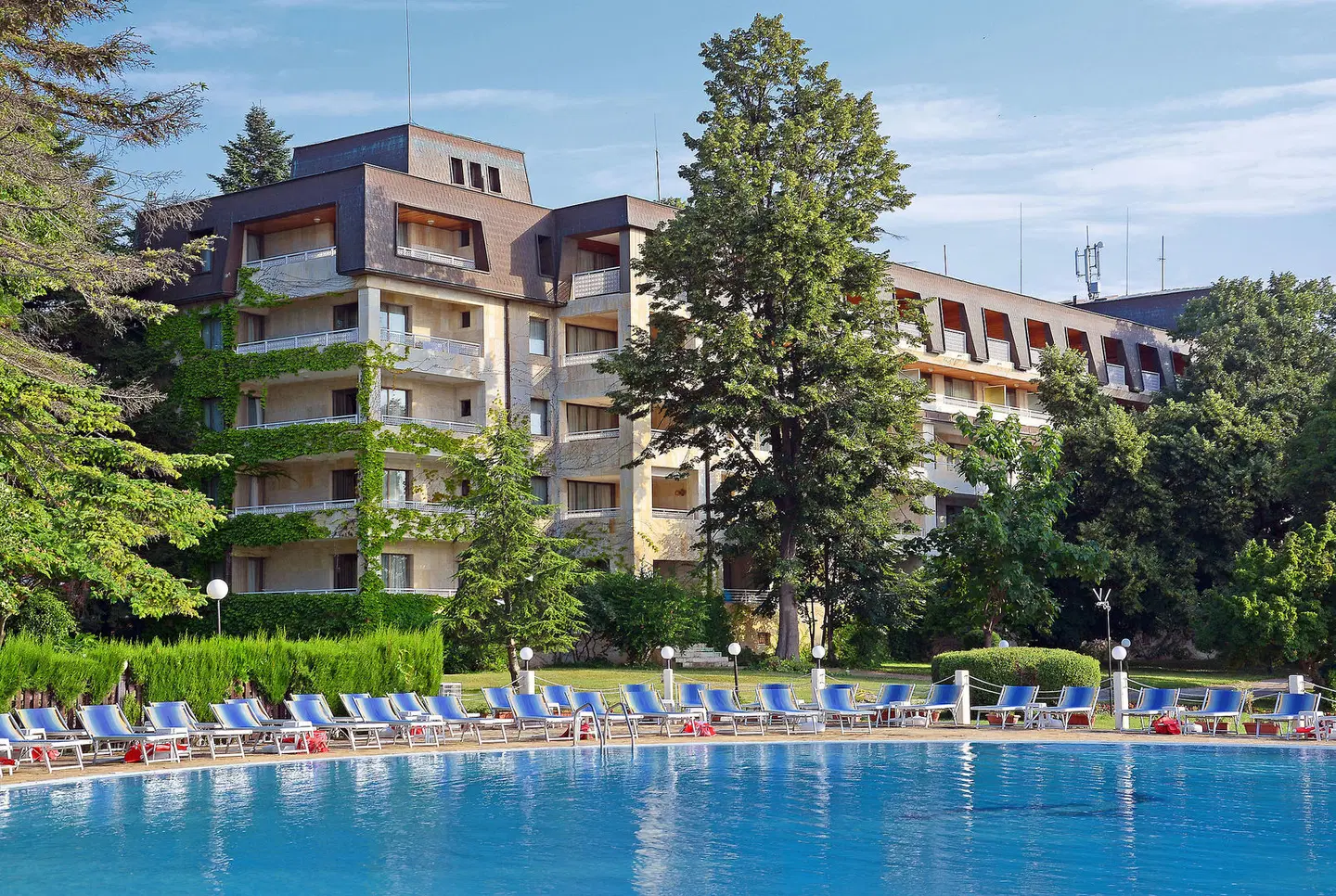 HVD Lotos OUTDOOR_POOL