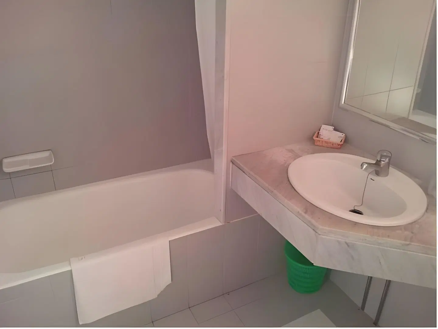 Molins Park Hostal Badezimmer