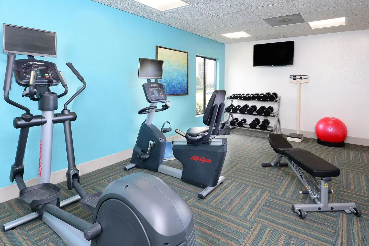 Holiday Inn Express & Suites Raleigh Durham Airport at RTP SPORTS_AND_LEISURE