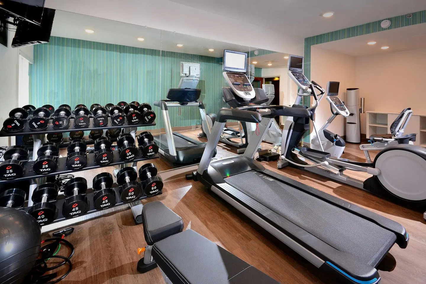 Holiday Inn Express Durham SPORTS_AND_LEISURE