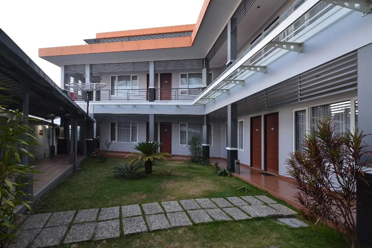 Hotel Sindha EXTERIOR