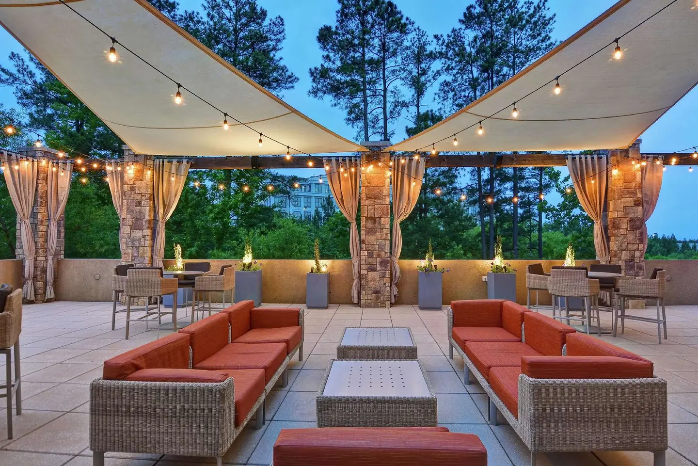 Embassy Suites by Hilton Raleigh Durham Airport Brier Creek Terrasse