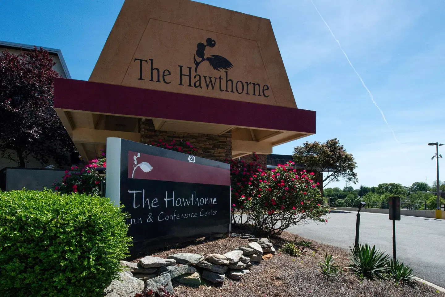 Hawthorne Inn & Conference Center EXTERIOR