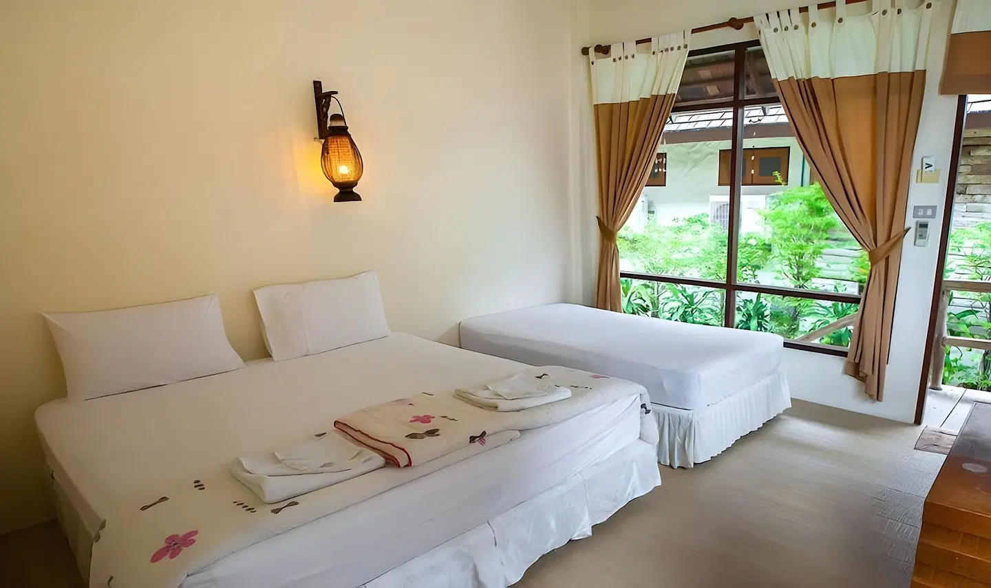 Salakphet Resort ROOM_EXAMPLE