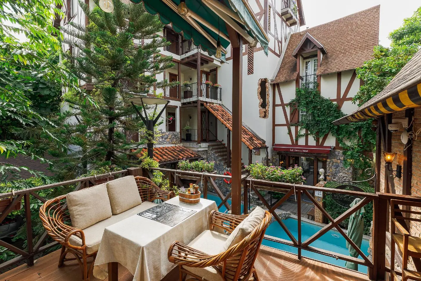 Le Charcoa Hotel Terrasse