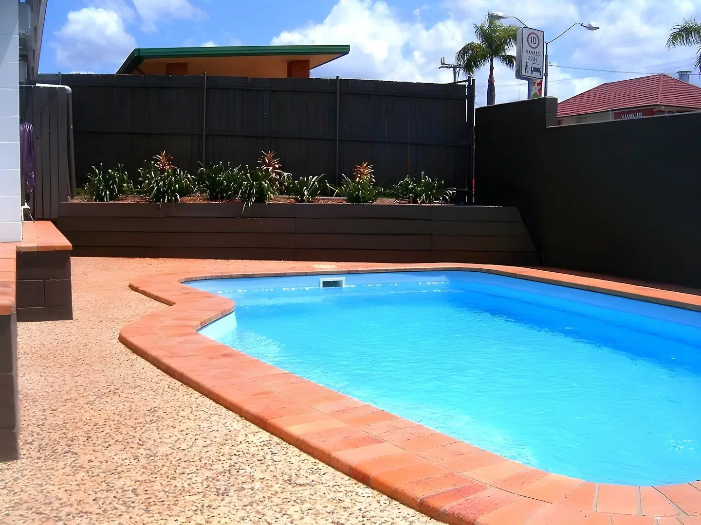 Nambour Lodge Motel OUTDOOR_POOL