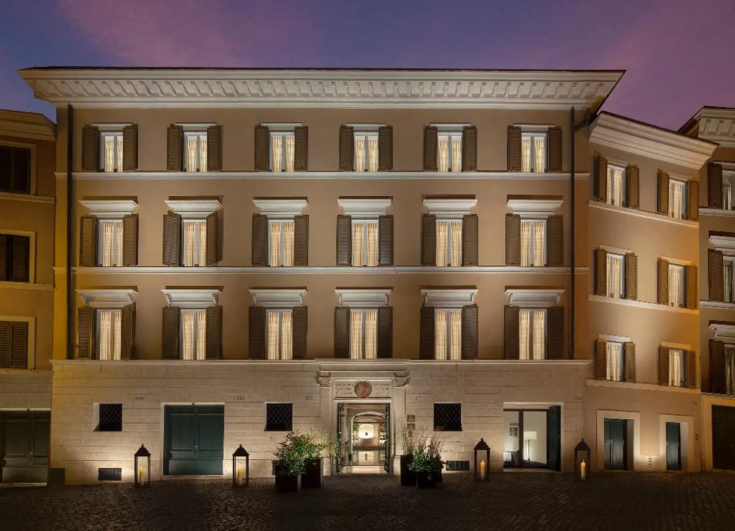 Palazzo Scanderbeg EXTERIOR