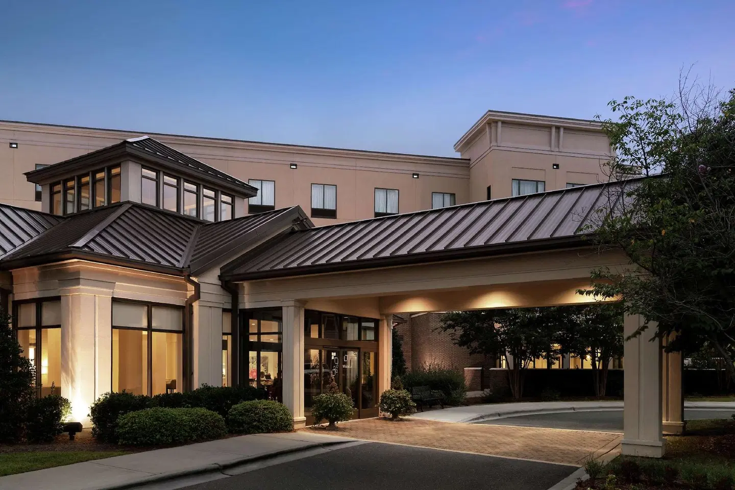 Hilton Garden Inn Charlotte/Ayrsley EXTERIOR