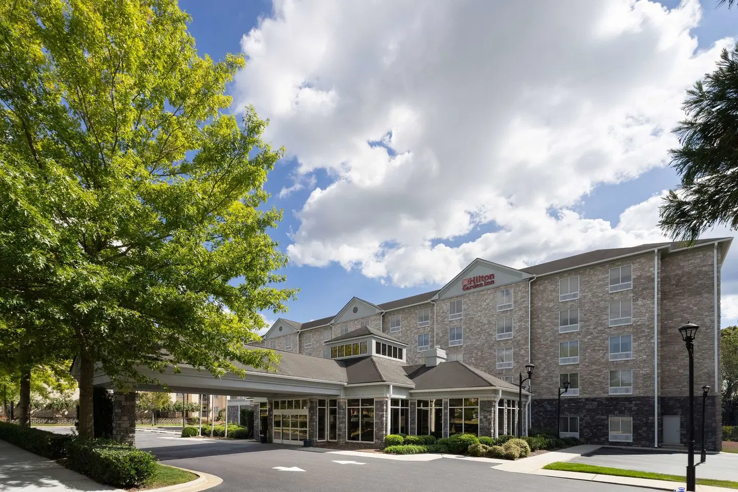 Hilton Garden Inn Winston-Salem/Hanes Mall EXTERIOR