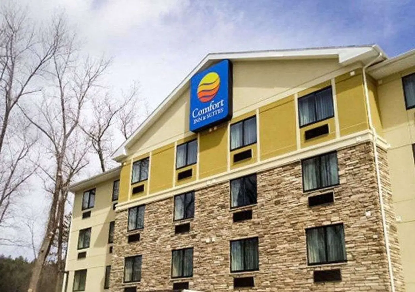 Comfort Inn & Suites Brattleboro I-91 EXTERIOR