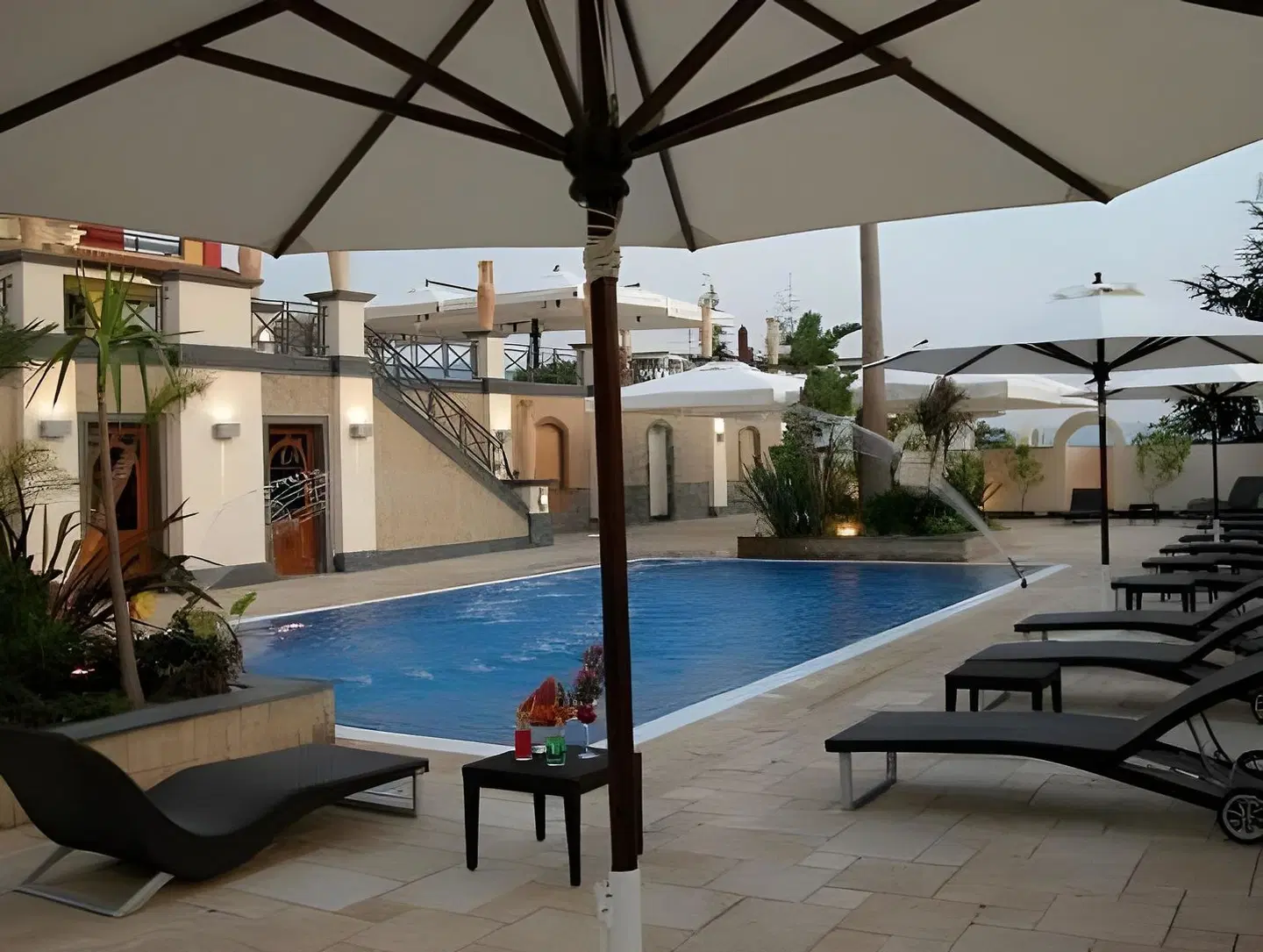 Palazzo Rosenthal Vesuview Hotel & Resort OUTDOOR_POOL
