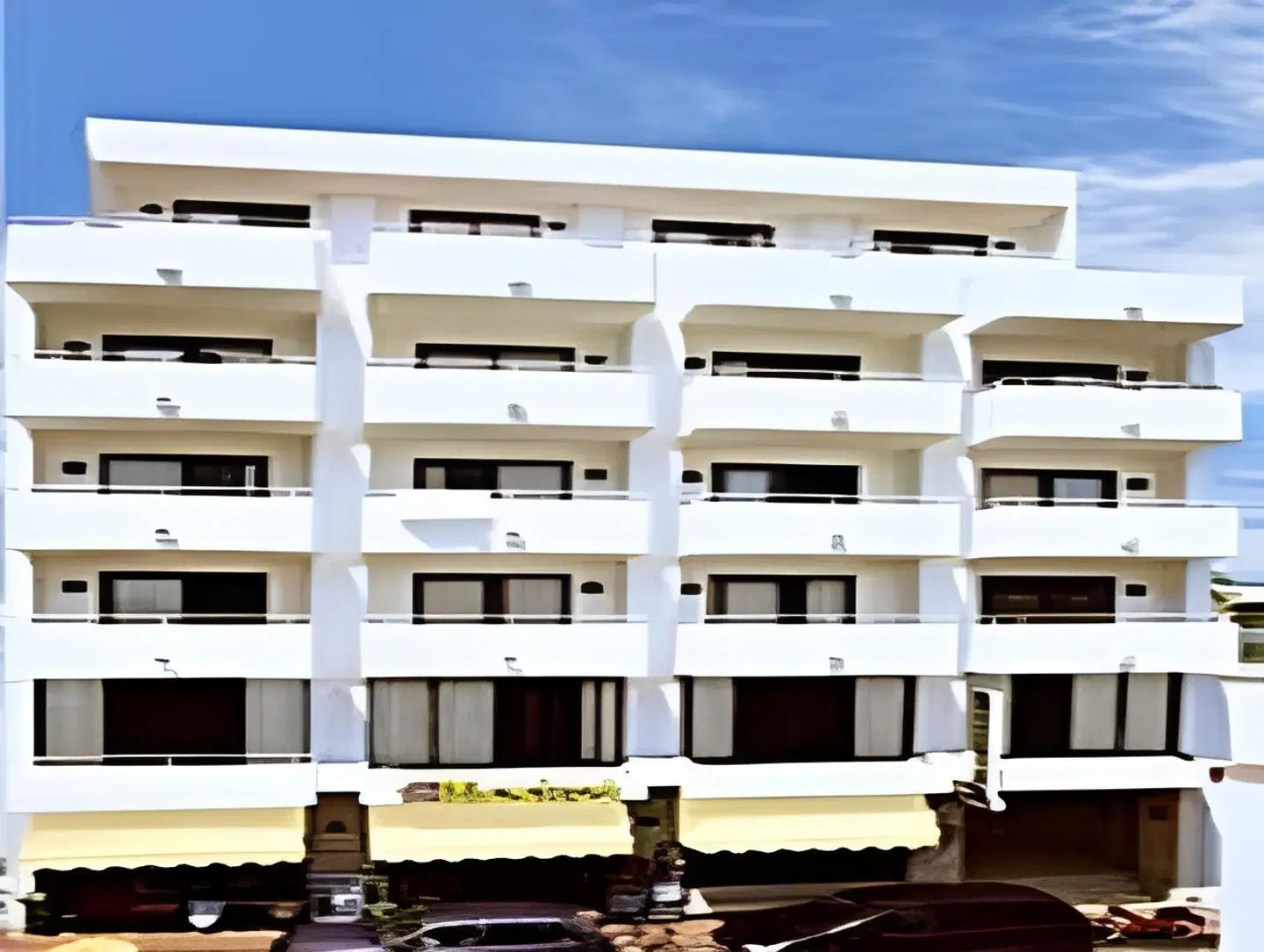 Mestret EXTERIOR