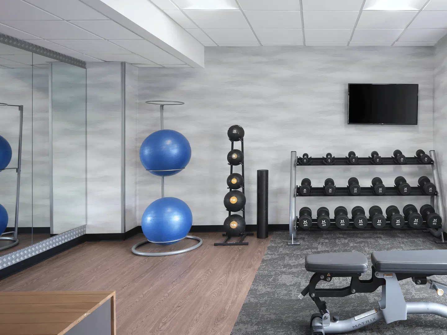 Fairfield I&S b.M. Raleigh-Durham AP/Research Triangle Park SPORTS_AND_LEISURE