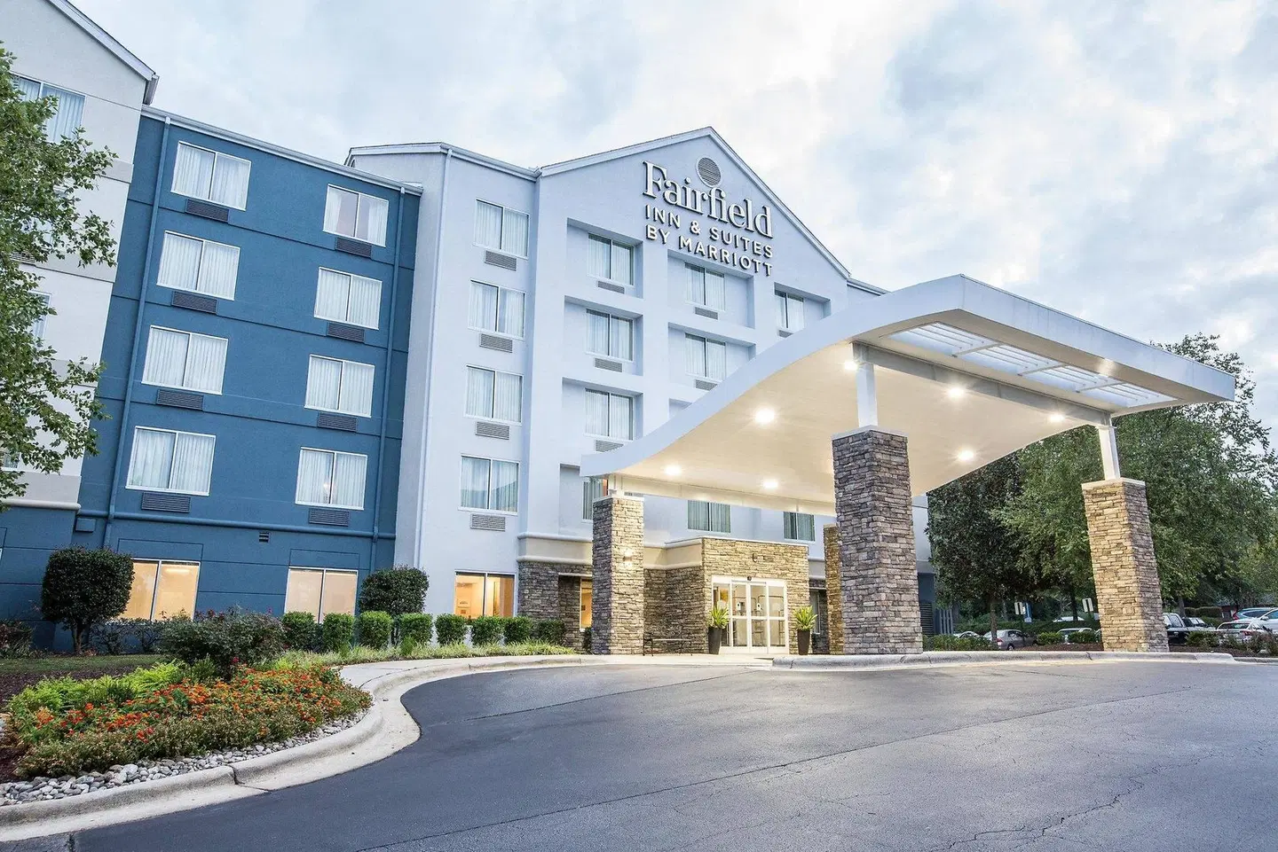 Fairfield I&S b.M. Raleigh-Durham AP/Research Triangle Park EXTERIOR