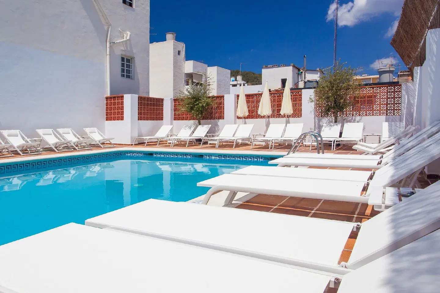 O.K. Hostal OUTDOOR_POOL