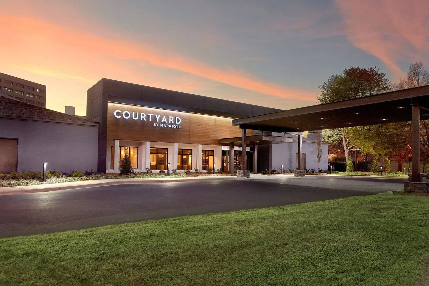 Courtyard by Marriott Charlotte SouthPark EXTERIOR
