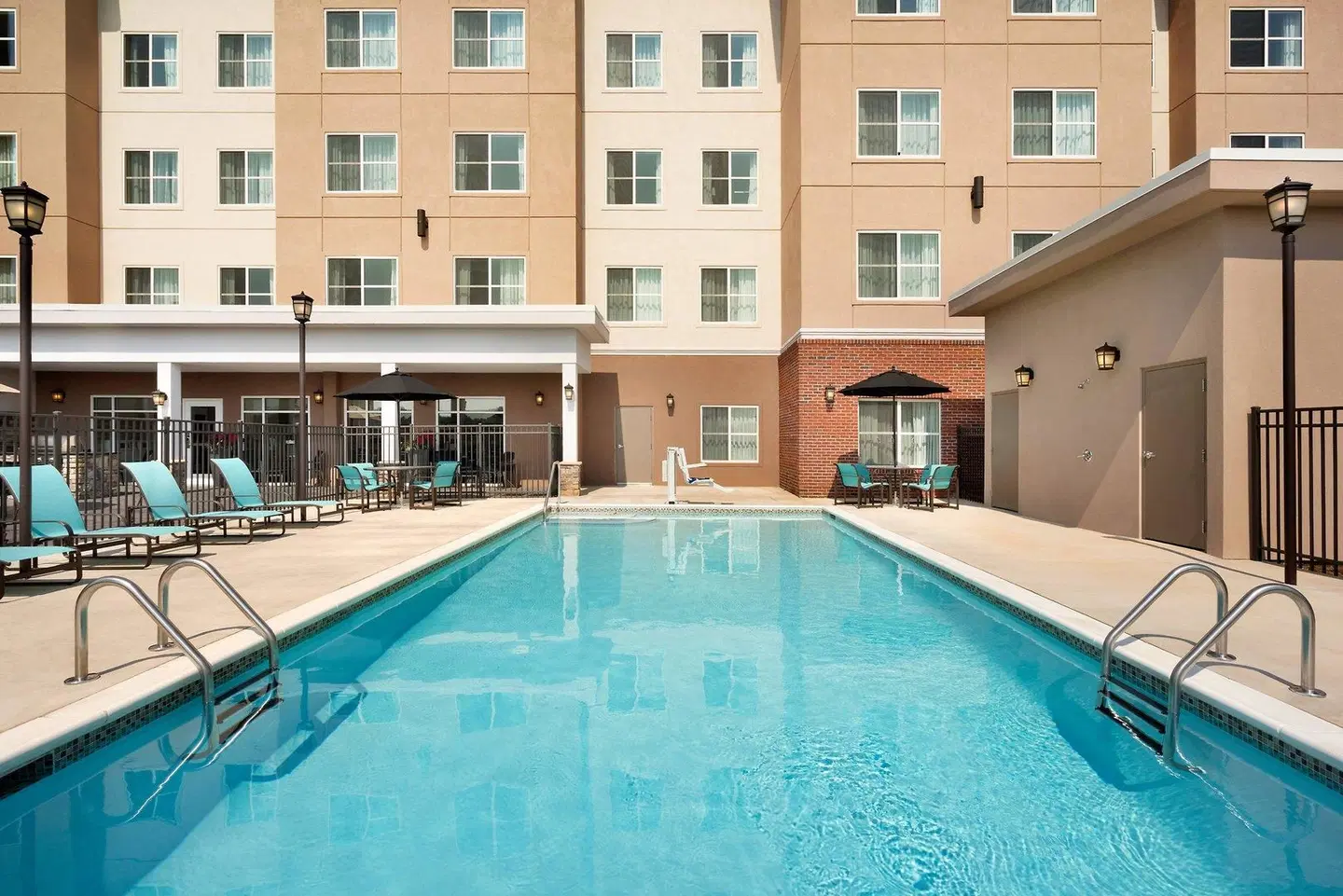 Residence Inn by Marriott Winston-Salem Hanes Mall OUTDOOR_POOL