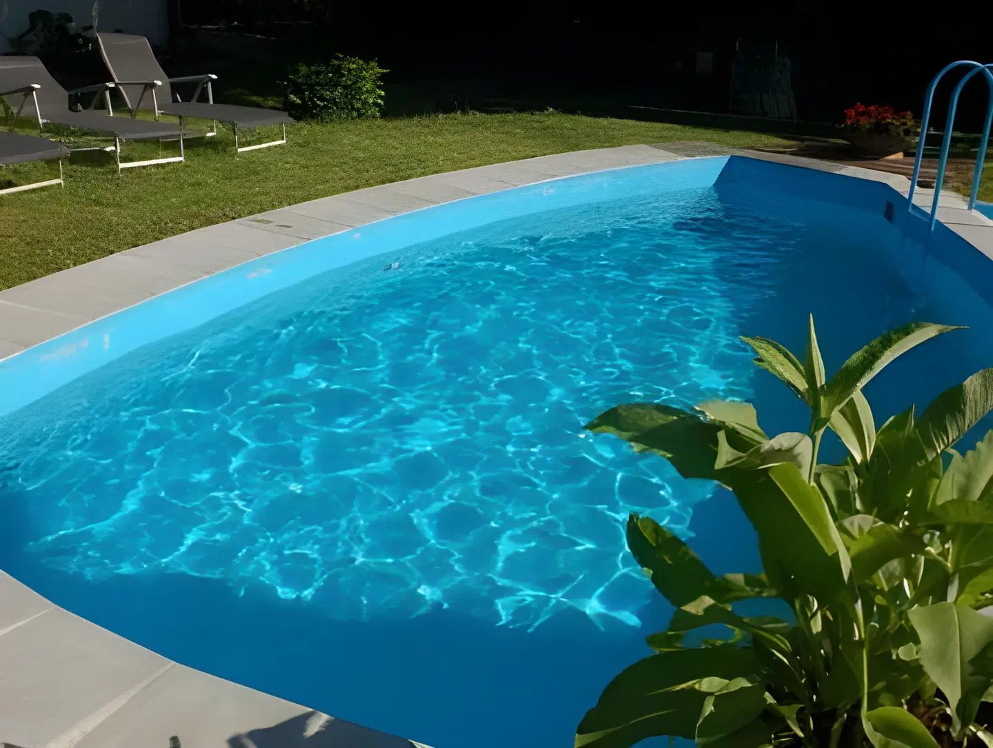 Andreas Hofer OUTDOOR_POOL