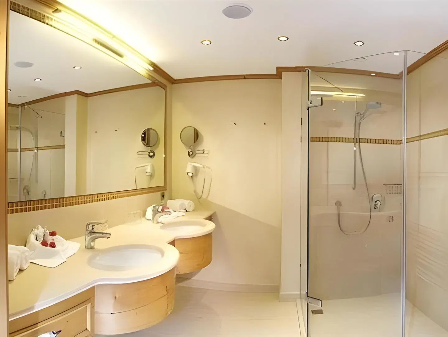 Anthony's Alpin Hotel Badezimmer