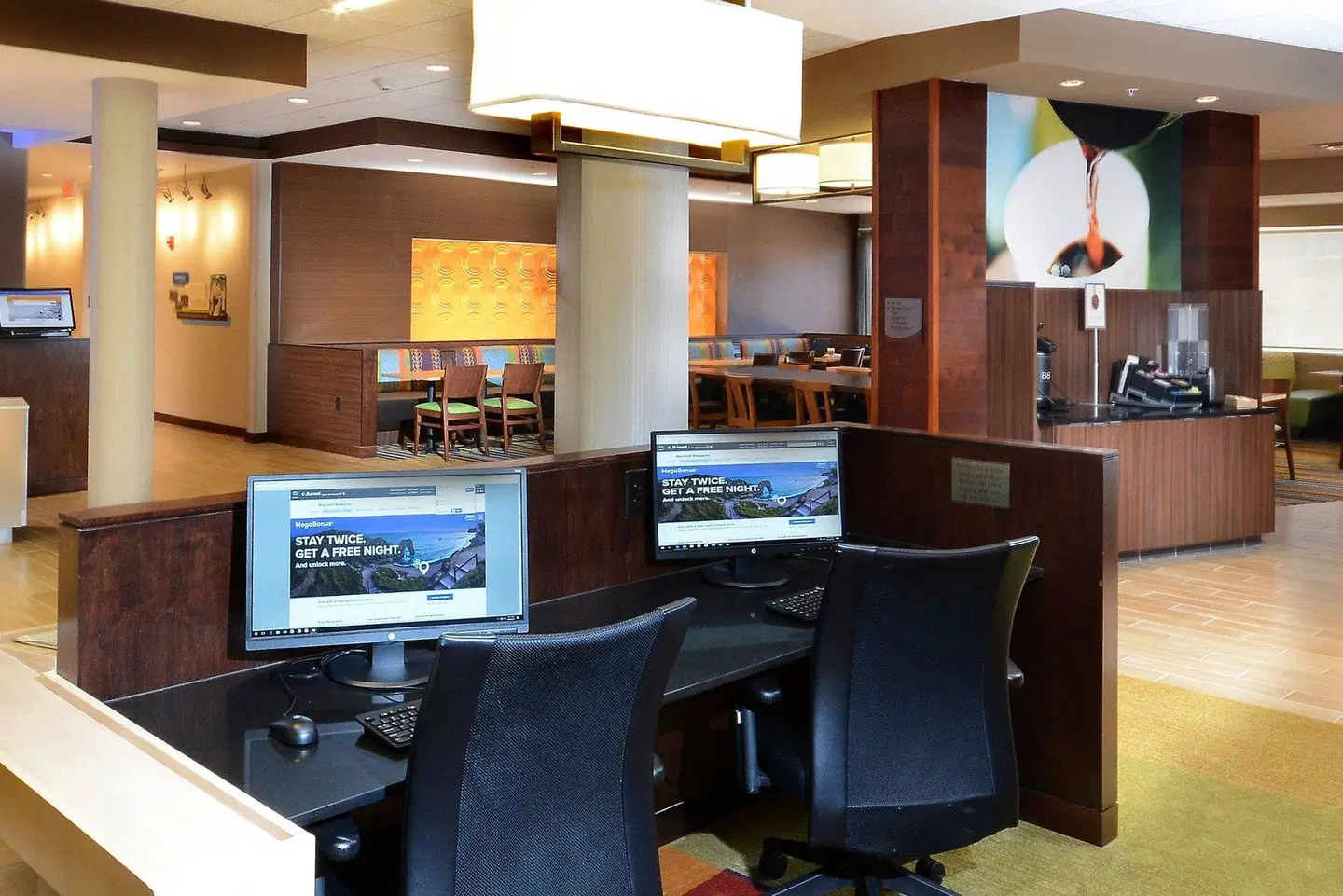 Fairfield Inn & Suites by Marriott Raleigh Capital Blvd./I-540 Bar
