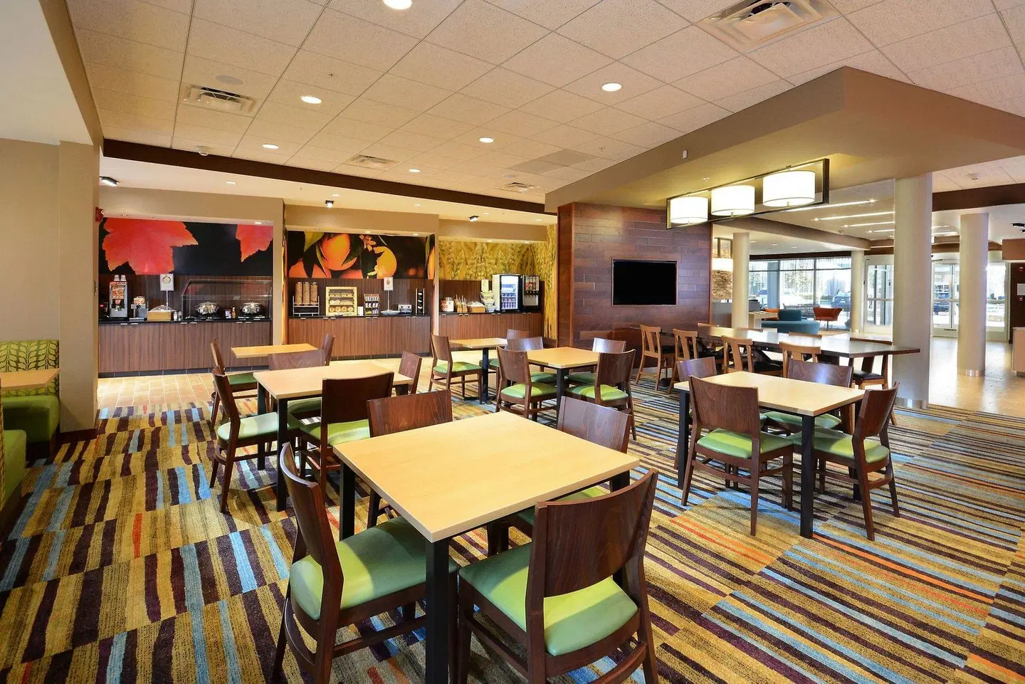 Fairfield Inn & Suites by Marriott Raleigh Capital Blvd./I-540 Bar
