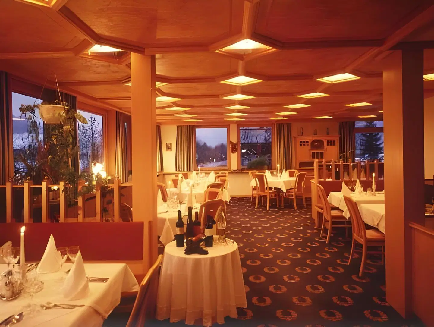 Schiff Restaurant