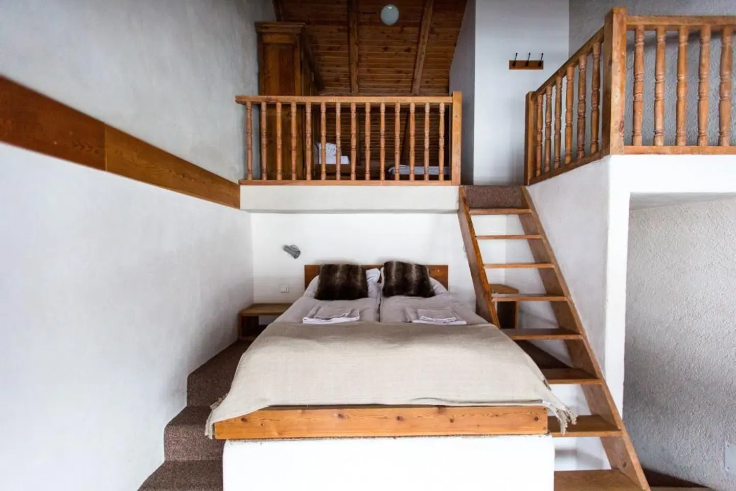 Langley Hotel La Vieille Ferme ROOM_EXAMPLE