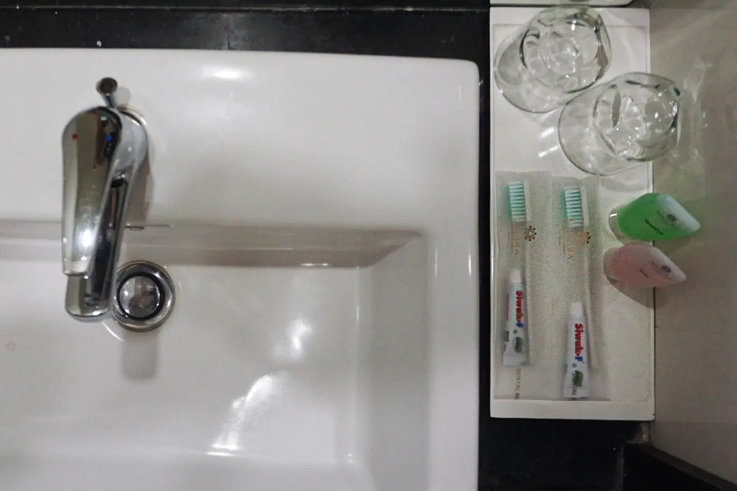 Namira Syariah Surabaya Hotel BATHROOM