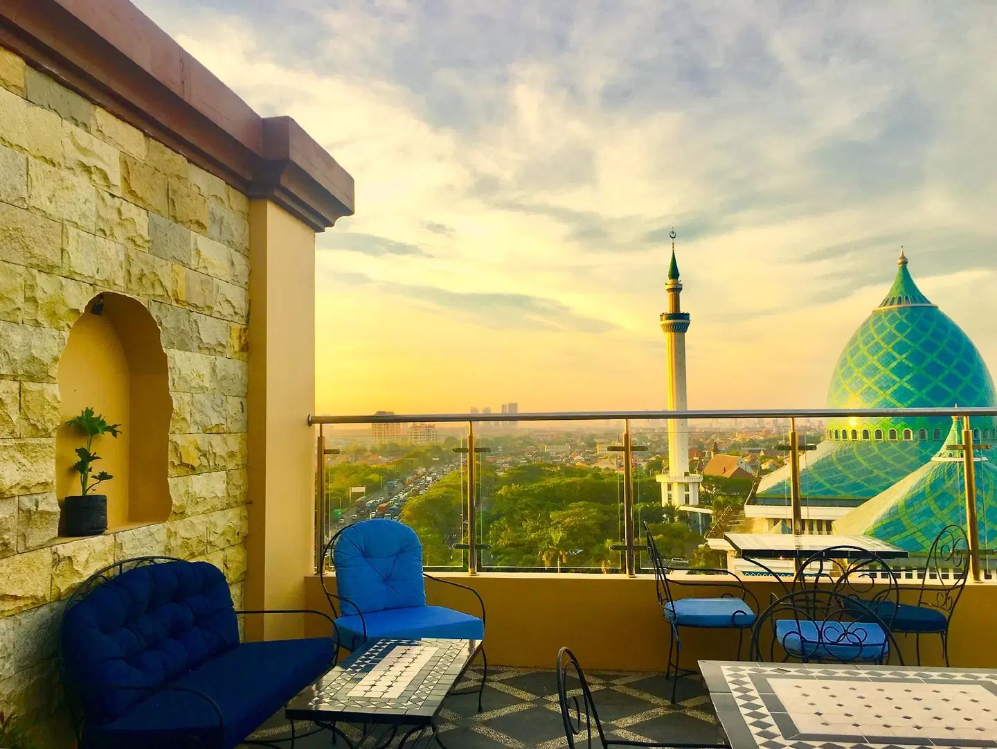 Namira Syariah Surabaya Hotel TERRACE