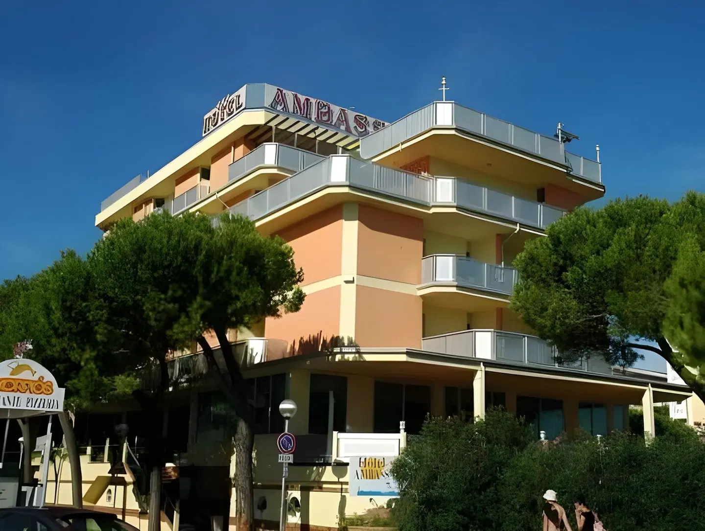 Hotel Ambassador EXTERIOR
