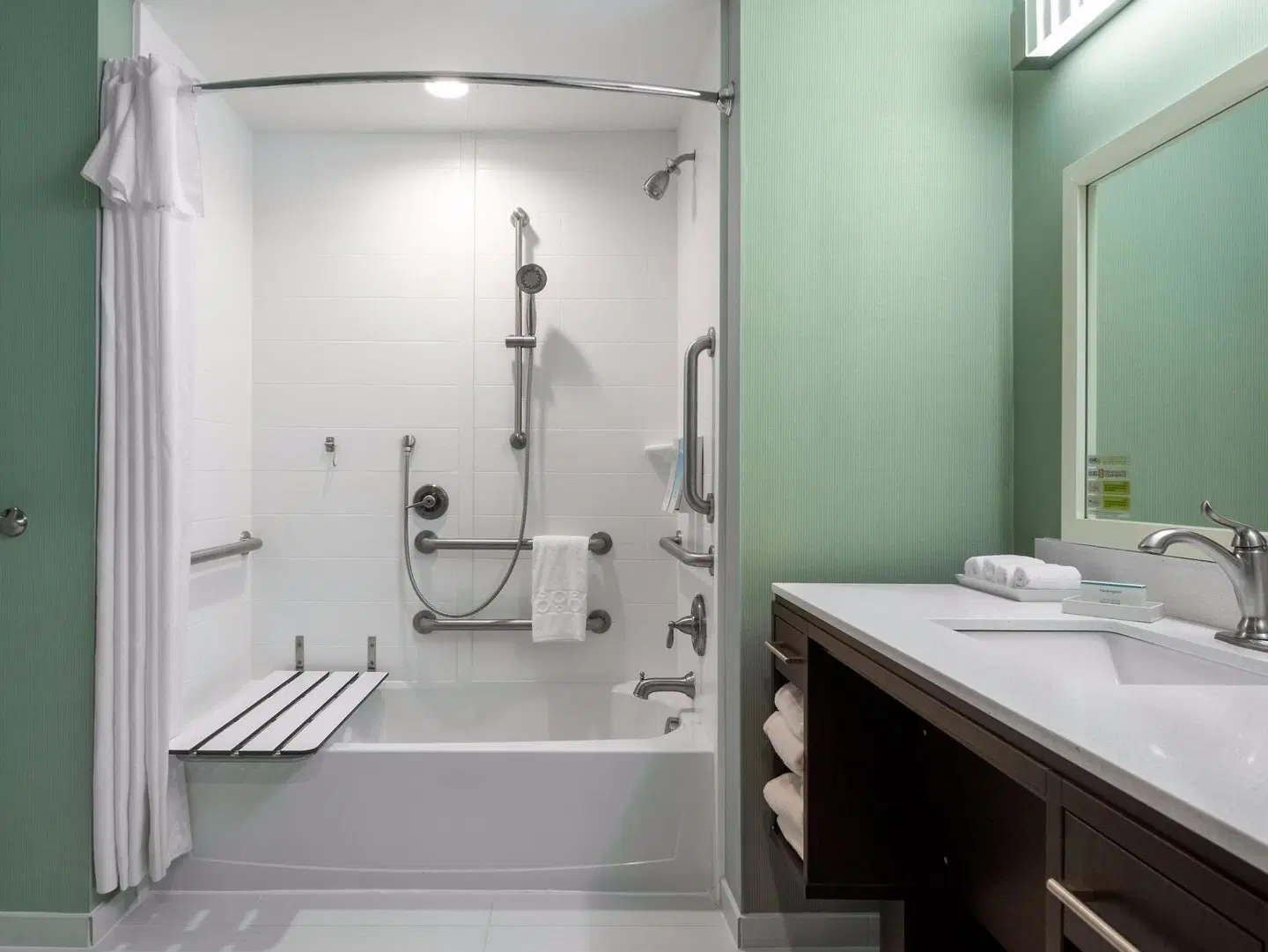 Home2 Suites by Hilton Charlotte University Research Park Badezimmer