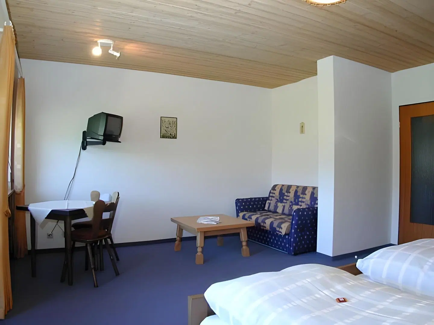 Boersch ROOM_EXAMPLE