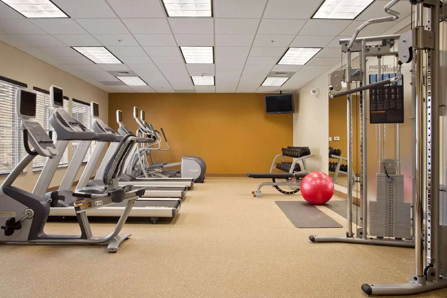 Homewood Suites by Hilton Charlotte/Ayrsley, NC SPORTS_AND_LEISURE
