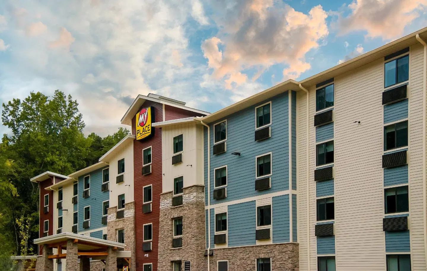 My Place Hotel - Huntersville, NC EXTERIOR