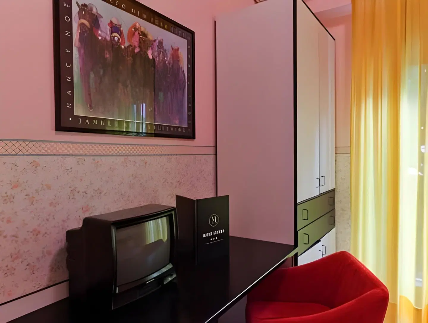 Letizia ROOM_EXAMPLE