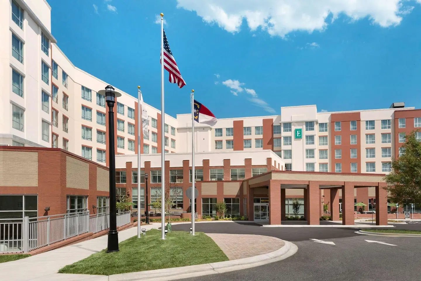 Embassy Suites by Hilton Charlotte Ayrsley EXTERIOR