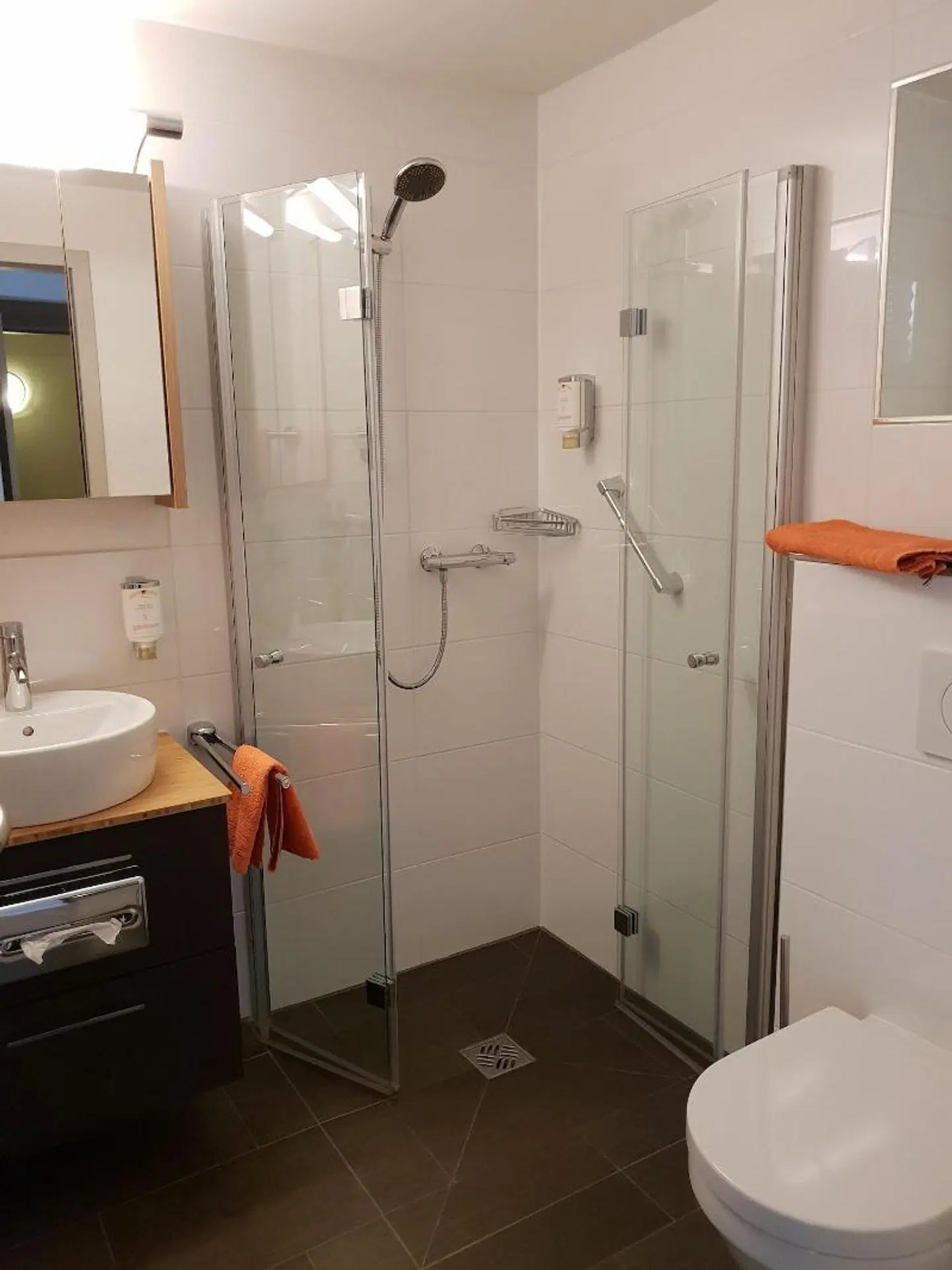 Hotel & Gasthaus Zur Linde Badezimmer