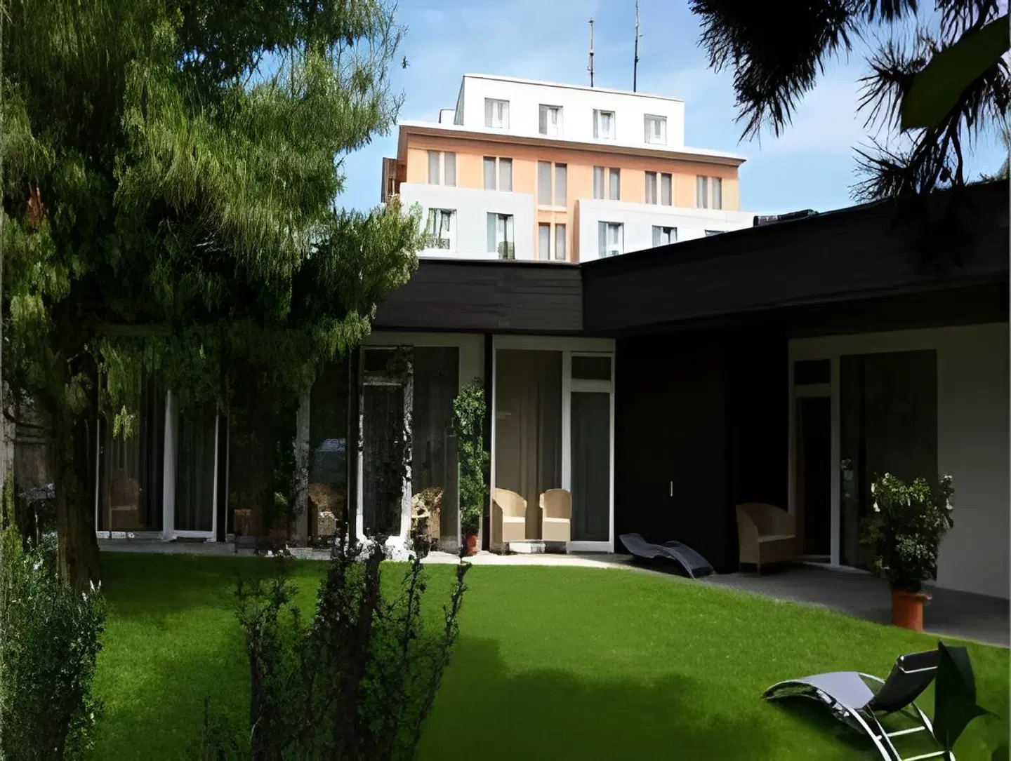 Krone EXTERIOR