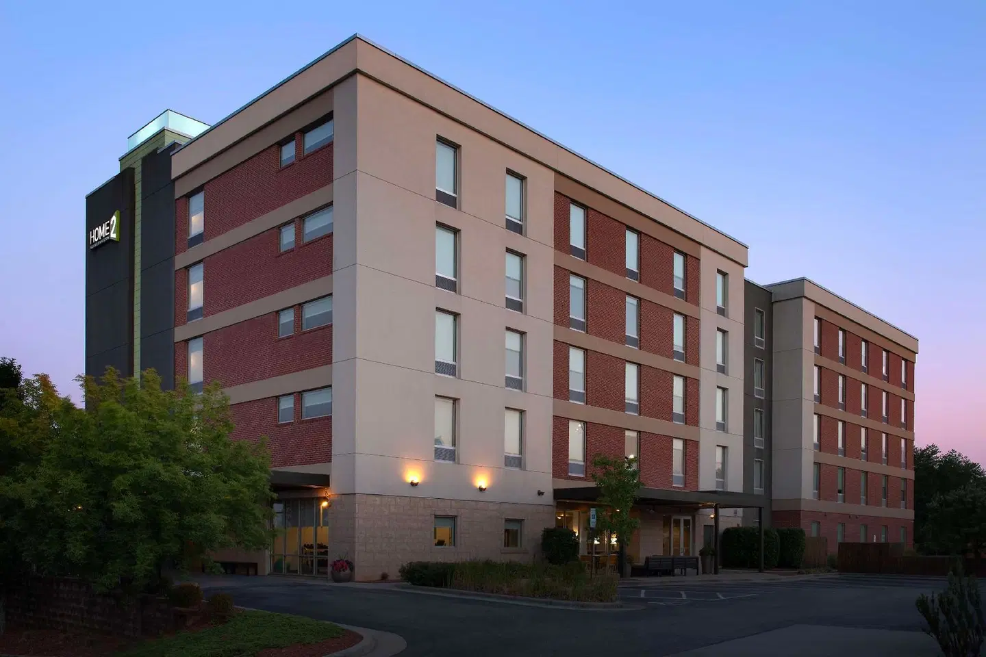 Home2 Suites by Hilton Greensboro Airport, NC EXTERIOR