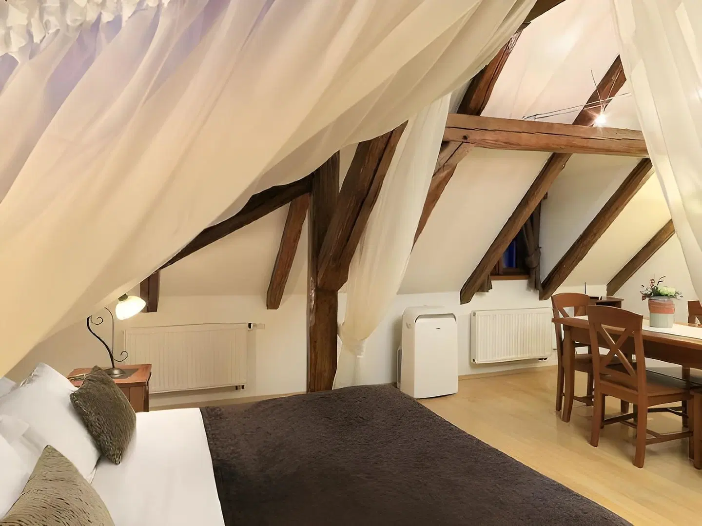 Castle View Apartments ROOM_EXAMPLE