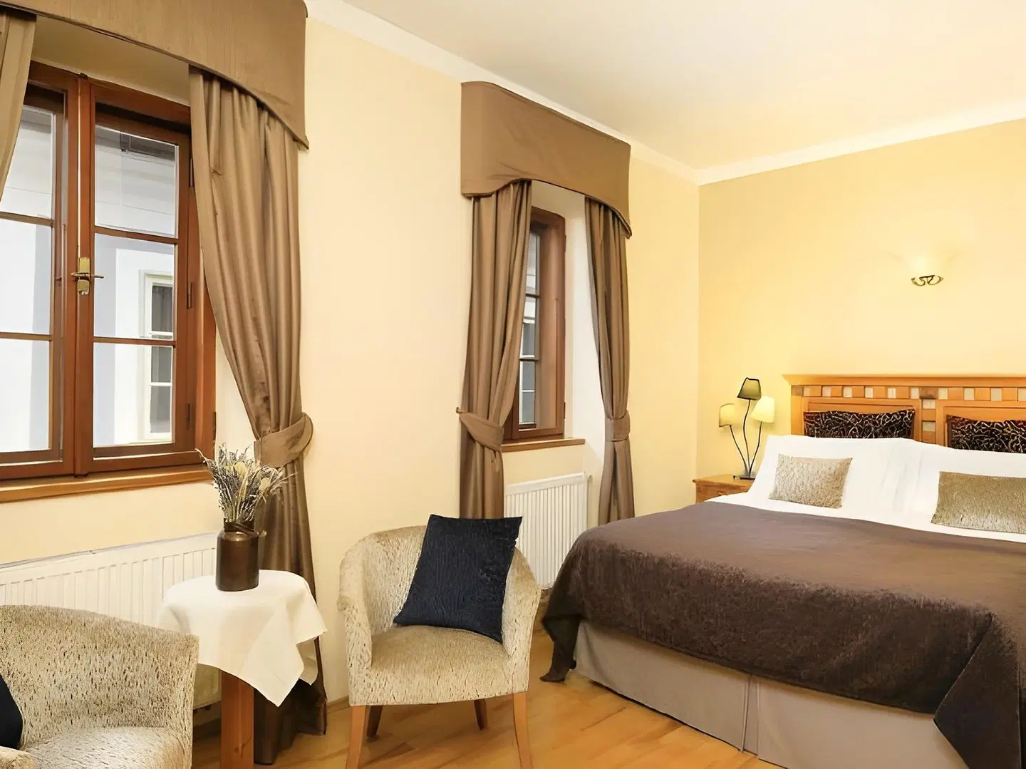 Castle View Apartments ROOM_EXAMPLE