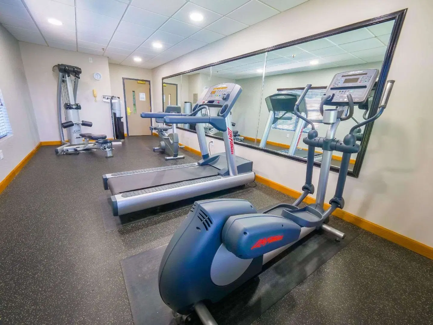 Country Inn & Suites by Radisson, Burlington (Elon), NC SPORTS_AND_LEISURE
