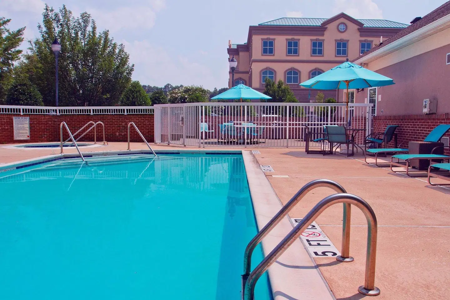 Residence Inn by Marriott Charlotte Lake Norman OUTDOOR_POOL