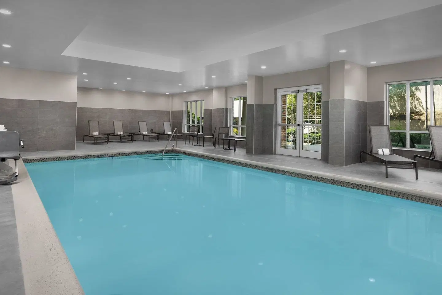 Residence Inn by Marriott Charlotte SouthPark Hallenbad