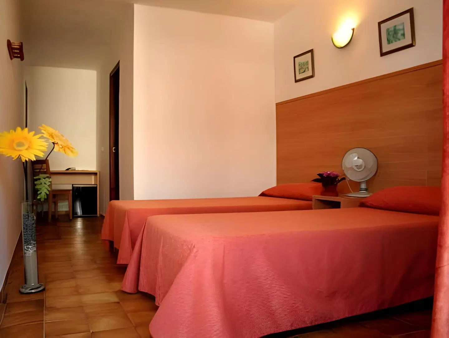 Montaña Hostal ROOM_EXAMPLE