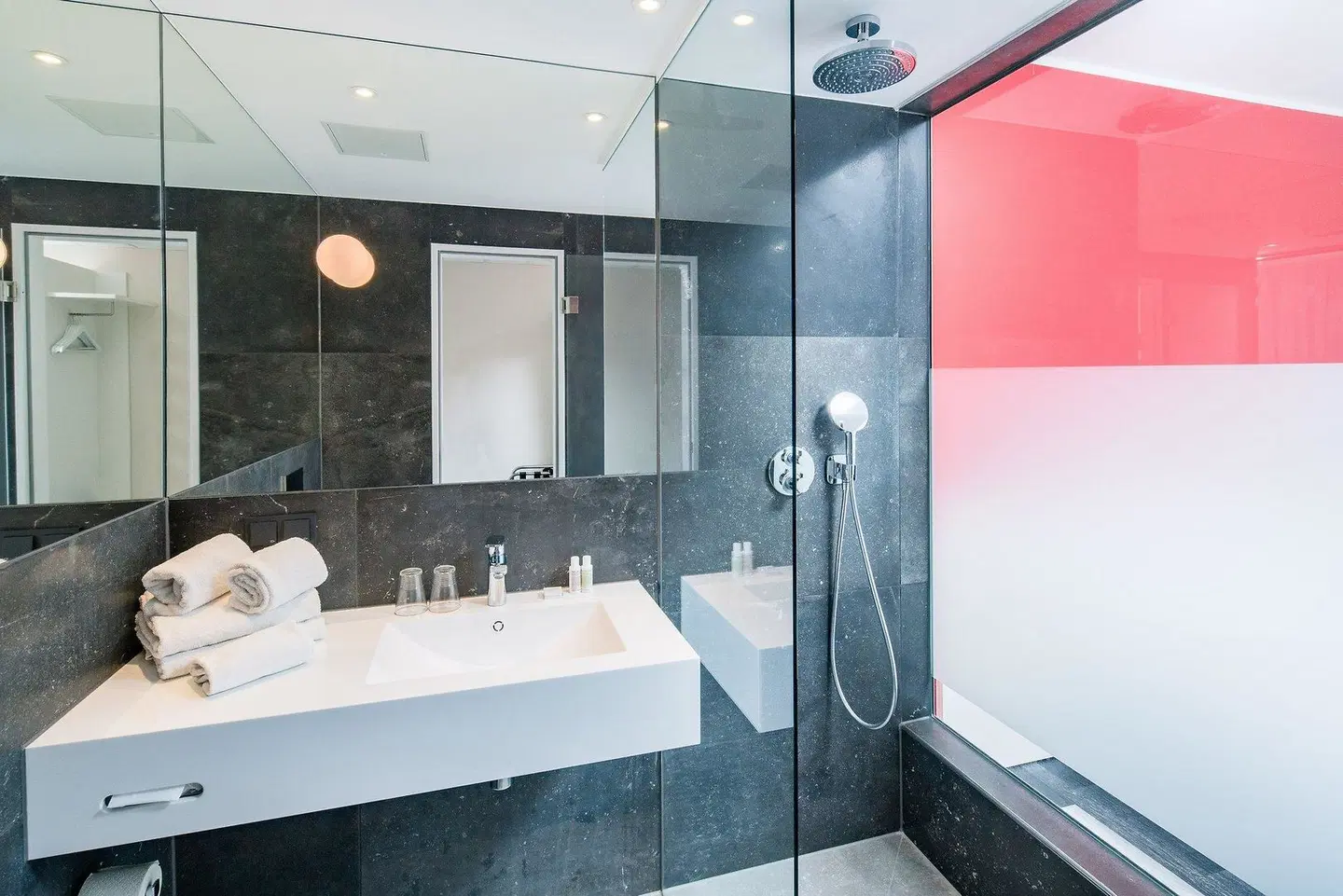 CityHotel am Thielenplatz Badezimmer
