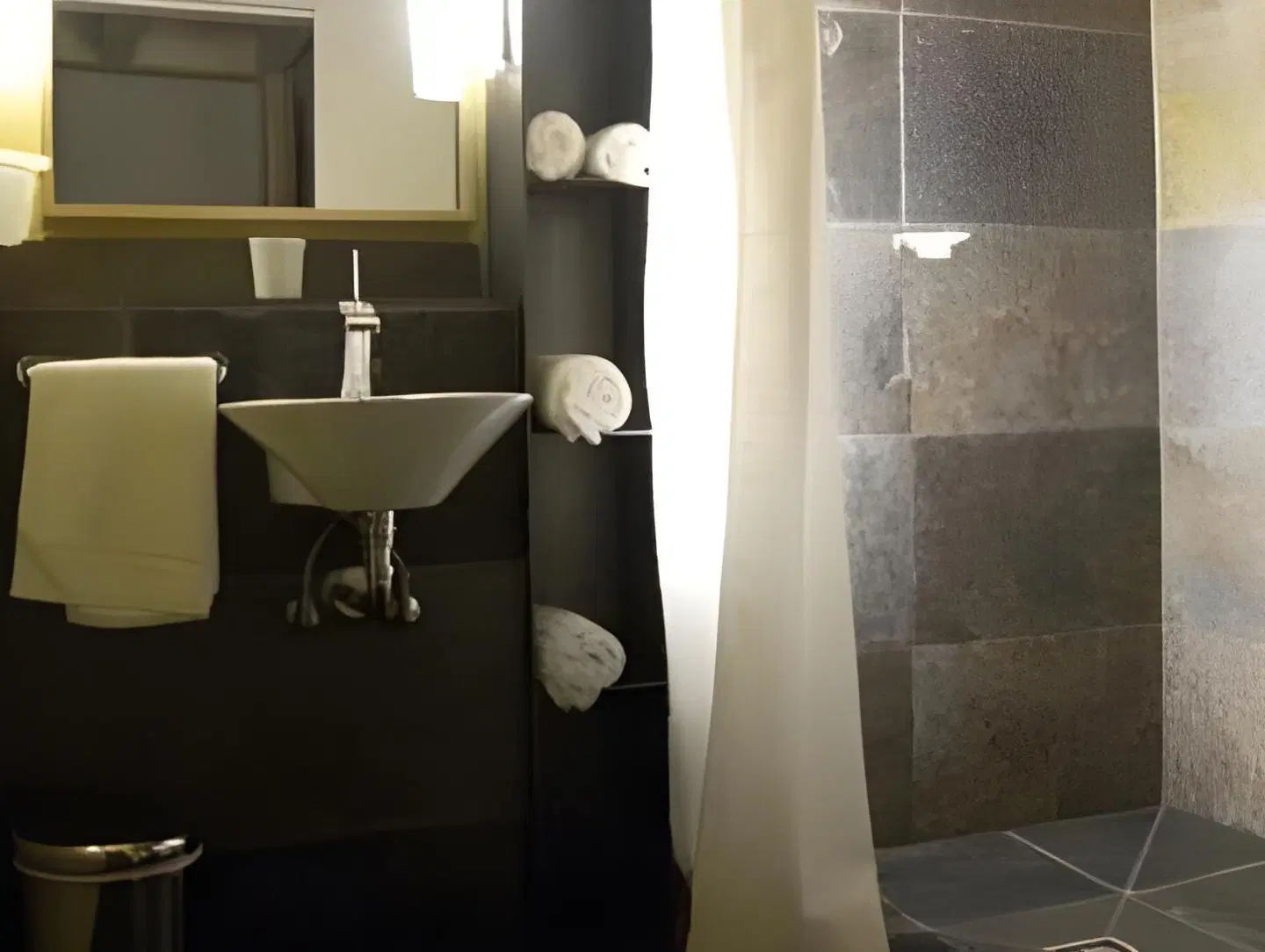 Hotel Alter Hafenspeicher BATHROOM