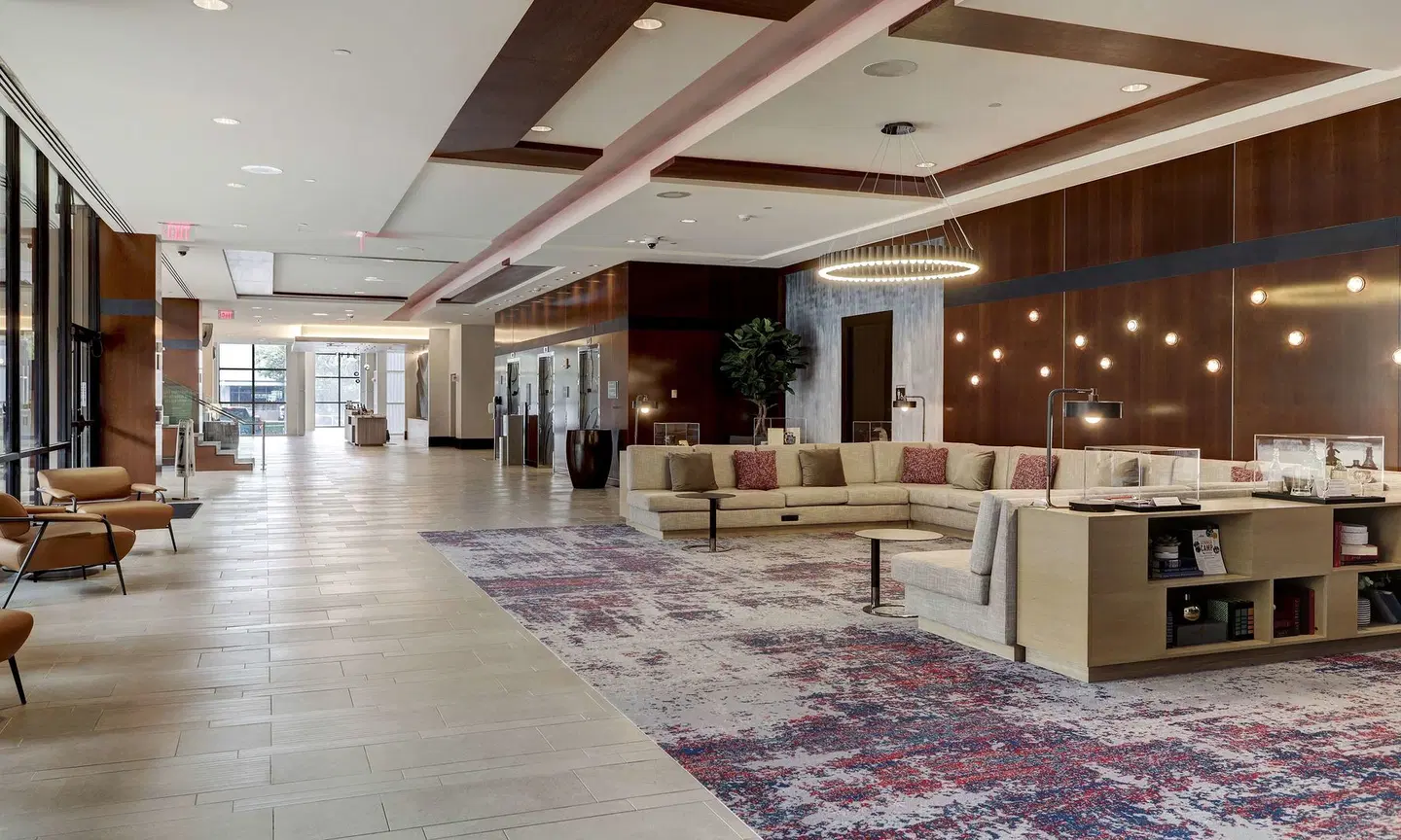 Hilton University of Houston LOUNGE_LOBBY
