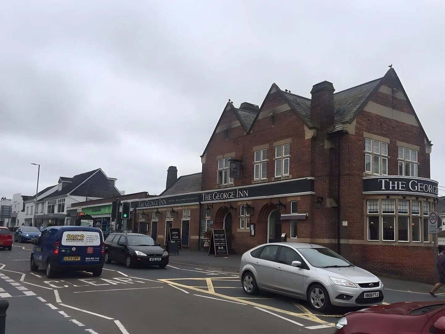 The George Hotel - Inn EXTERIOR
