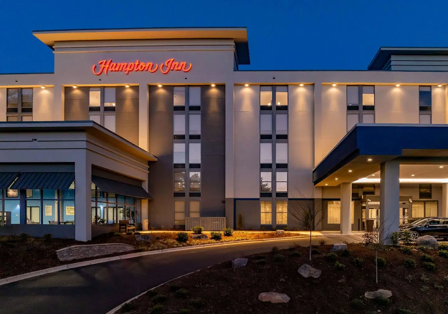 Hampton Inn Asheville-Tunnel Road EXTERIOR
